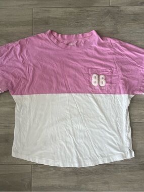 Size large VS PINK t shirt